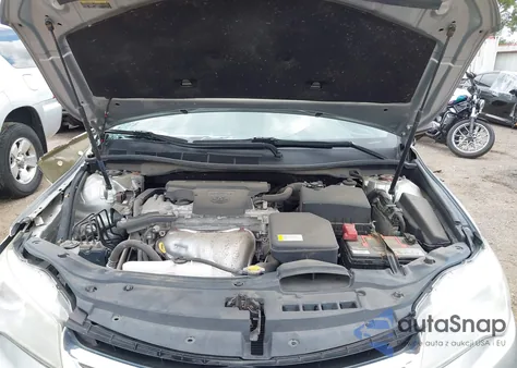 2015 Toyota Camry Le z USA, uszkodzony, nr VIN 4T1BF1FK8FU972805